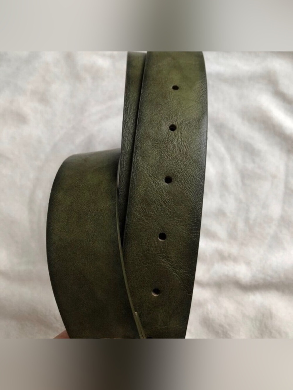 Italian Luxury Olive Green Vegan Leather Belt Gold Oval Buckle NWOT Size 39” - Picture 2 of 4